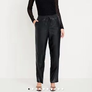 Old Navy Women’s High-Waisted Billie Faux-Leather Ankle Trouser Black Medium NWT
